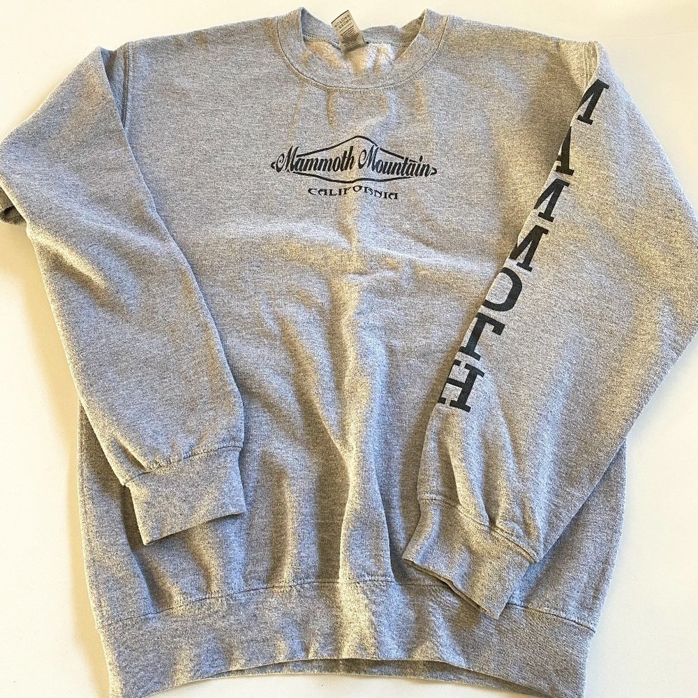 Gildan, men's Small, "Mammoth Mountain" long sleeved grey sweatshirt.  EUC